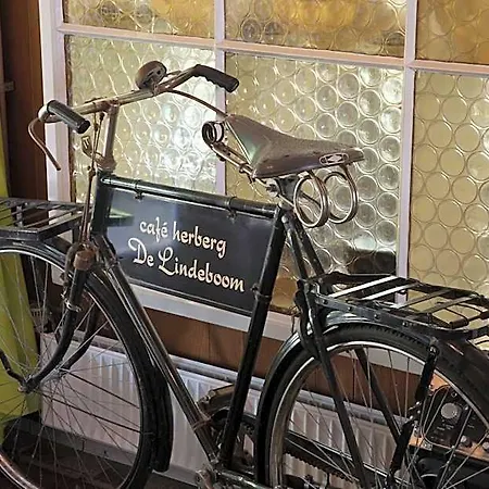 Szálloda De Lindeboom